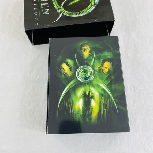 Alien Quadrilogy Collector's Edition DVD Box Set - 4 Movies, 9 Disc Collection - Picture 3 of 9