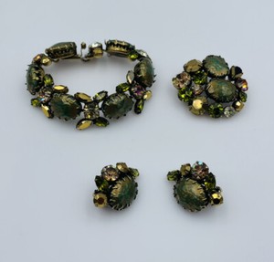 Authentic Regency Vintage Gold Plated Green Sea Foam Glass Bracelet Pin & Earrings Set