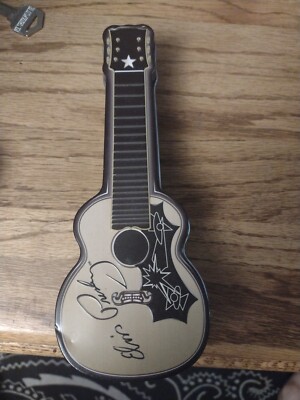 Elvis Presley 30th Anniversary Commemorative Watch in Guitar  display picture 3