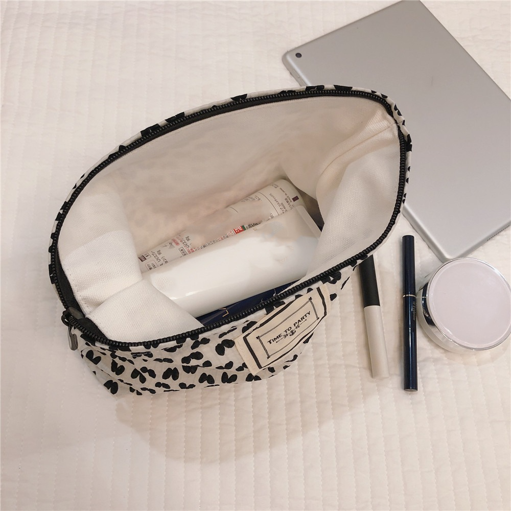 Black and White Cosmetic Bag Love Beauty Case Sweet Pencil Cases Women