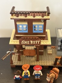 LEGO Toy Story 2 7594 Woody's Roundup! Missing A Few Pieces W/ Manual & Minifigu