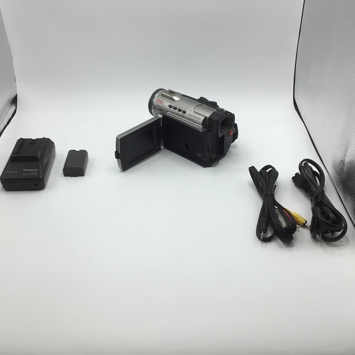 Panasonic Palmcorder NTSC MiniDV Camcorder 300x Zoom Video