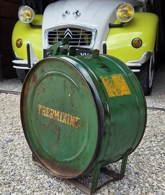 Runder Antiker alter originaler Metall Benzinkanister BP, Thermixine, Top