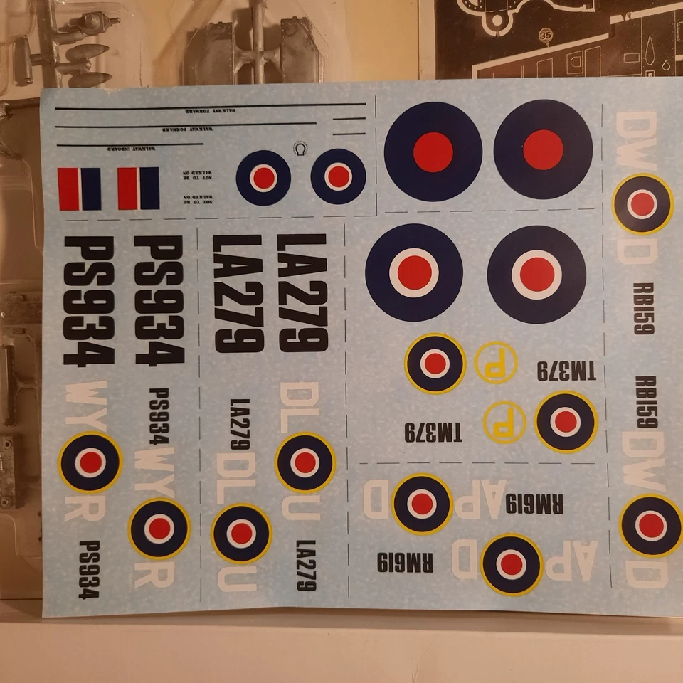 Rare Casadio 1:48 scale Spitfire F.XIVB WWII Full metal model UK fighter plane - Immagine 3 di 4