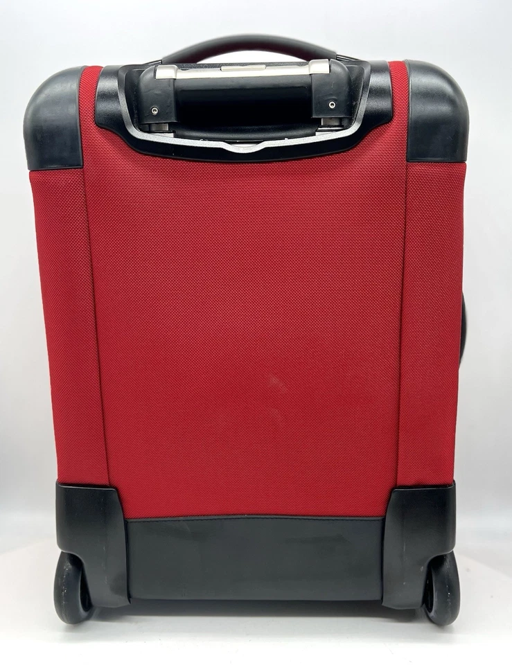SWISSGEAR Red Rolling Carry-On Suitcase Swiss Gear Luggage Nearly New Ships Fast - Image 4 of 4