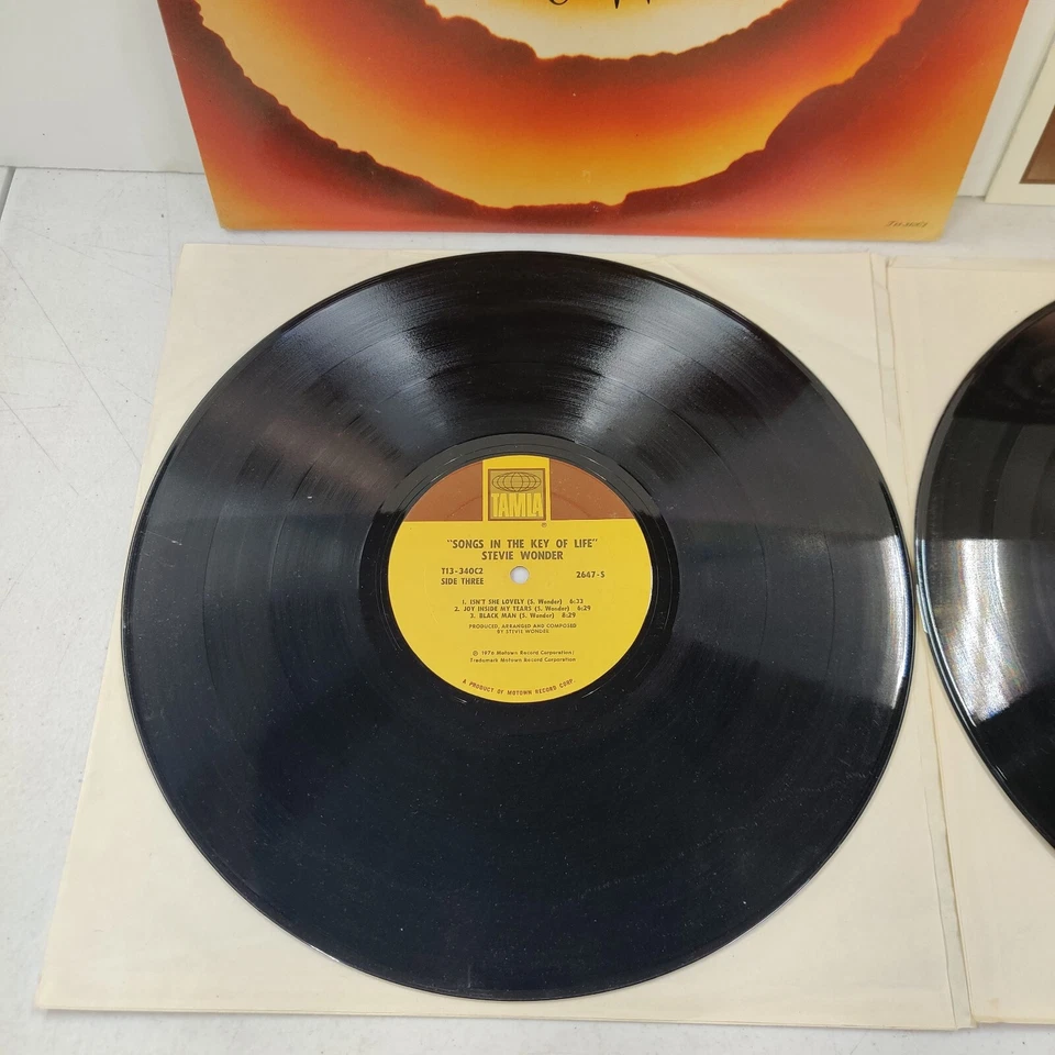 STEVIE WONDER 2xLP album 1976 Songs In The Key of Life Tamla T13-340C2 Foto 2 de 4