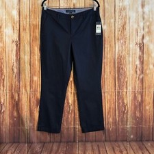 Tommy Hilfiger Women  s Navy Blue Cropped Chino Pants Size 8