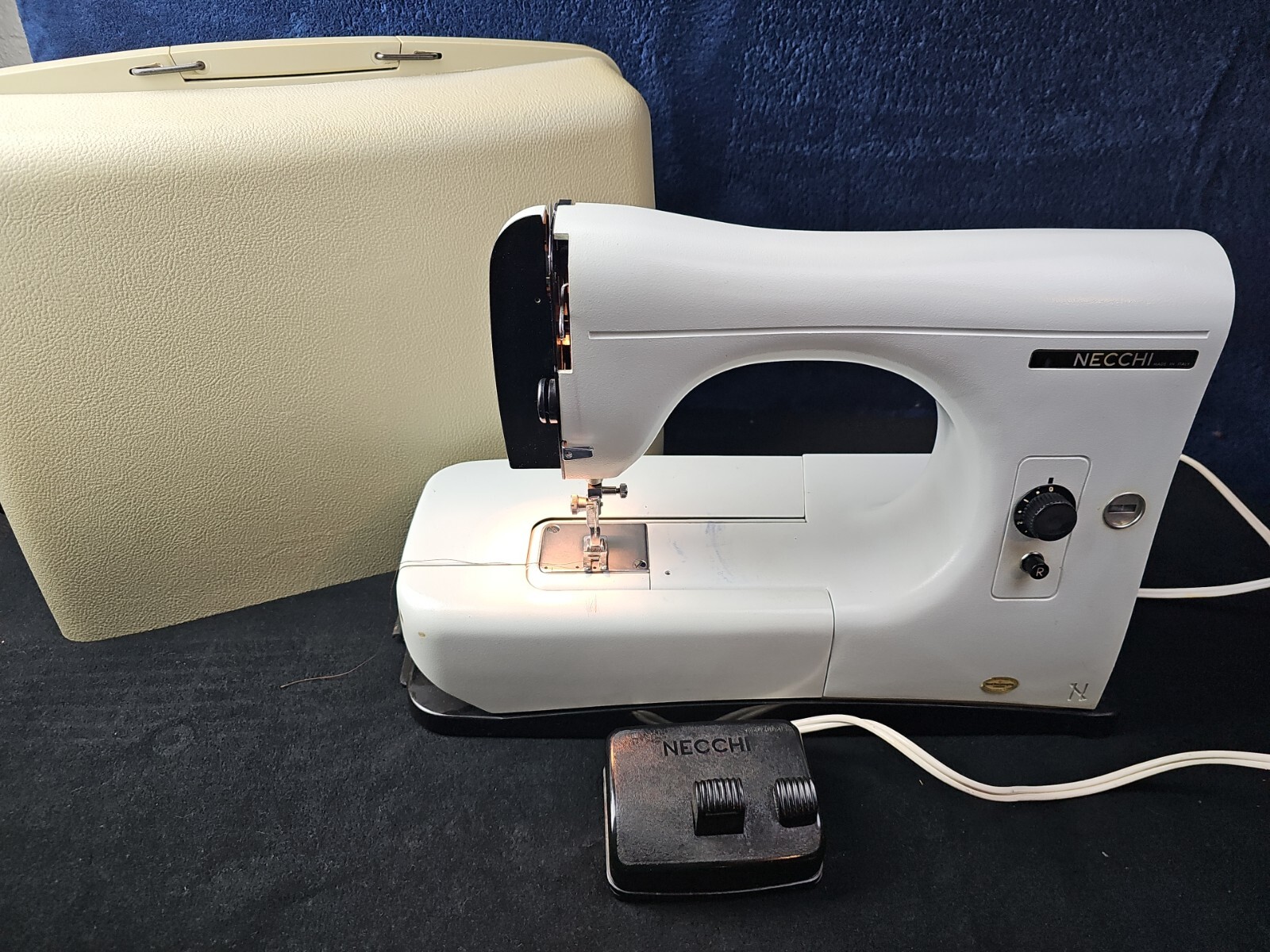 Necchi Type 544 Sewing Machine (Tested Runs) Heavyduty Well Made