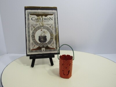 BYERS CHOICE HALLOWEEN ORANGE ROUND PAIL ACCESSORY