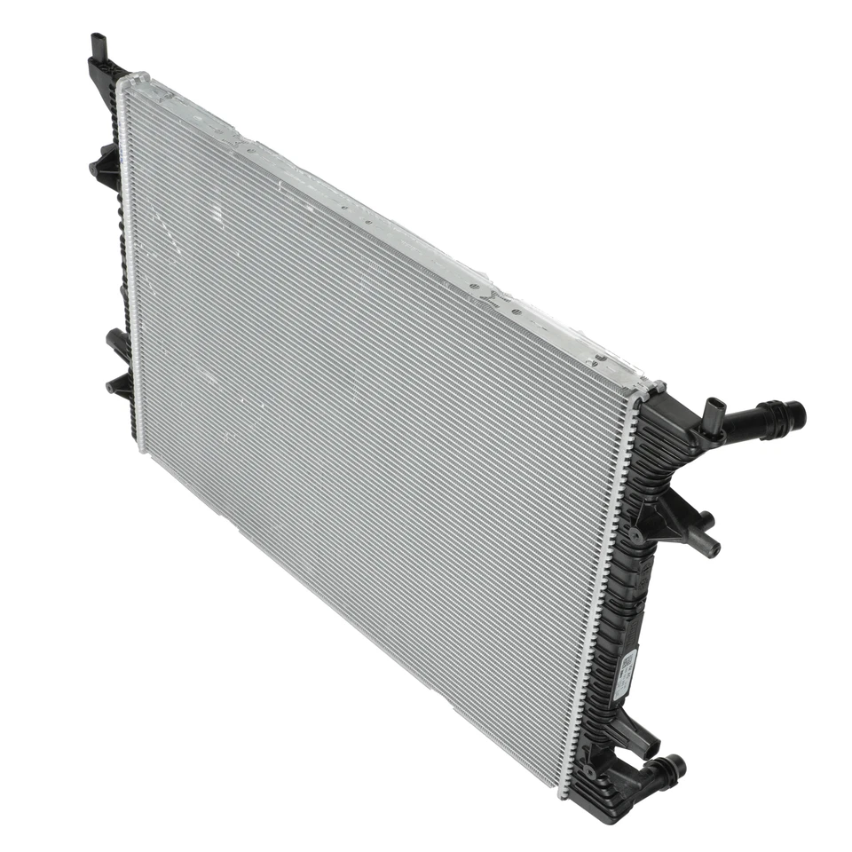 OEM GENUINE 2015-2016 Volkswagen Radiator Beetle Jetta Passat NEW 5K0-121-251-S - Imagem 2 de 4