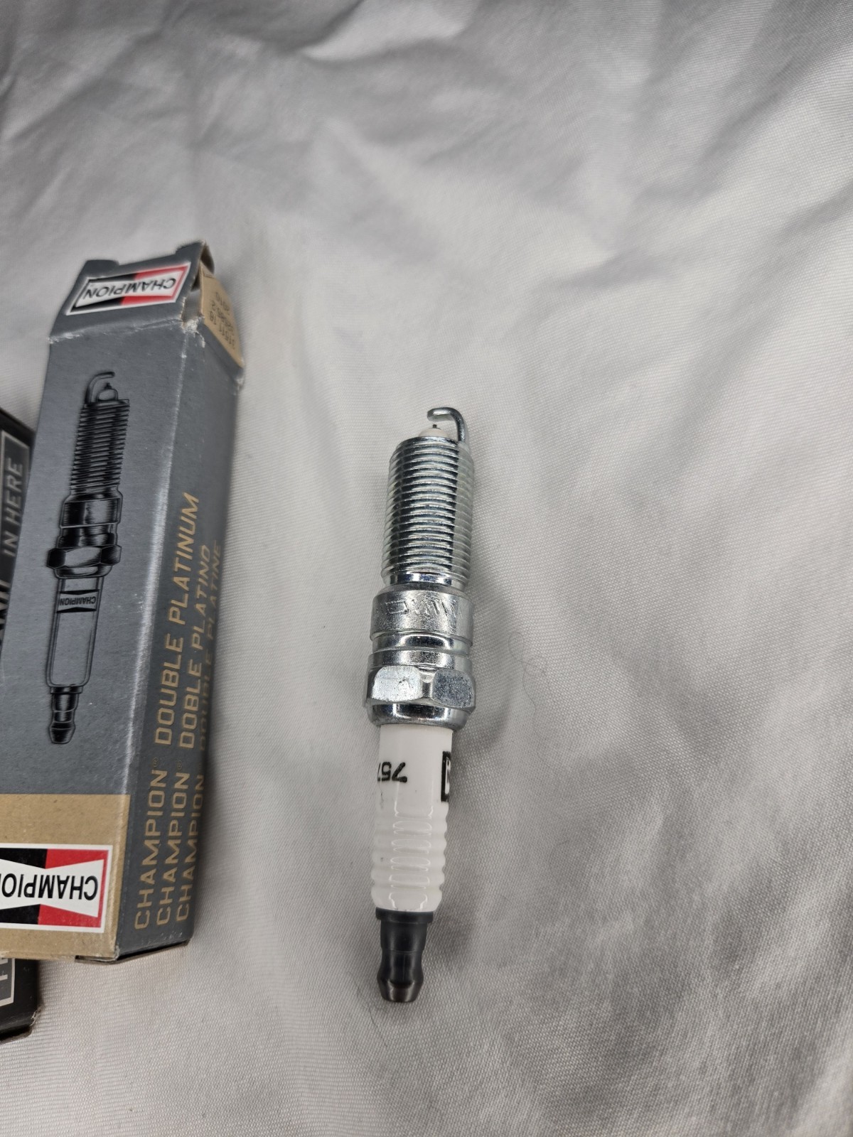 Spark Plug Champion Spark Plug 7570 Double Platinum New Old Stock