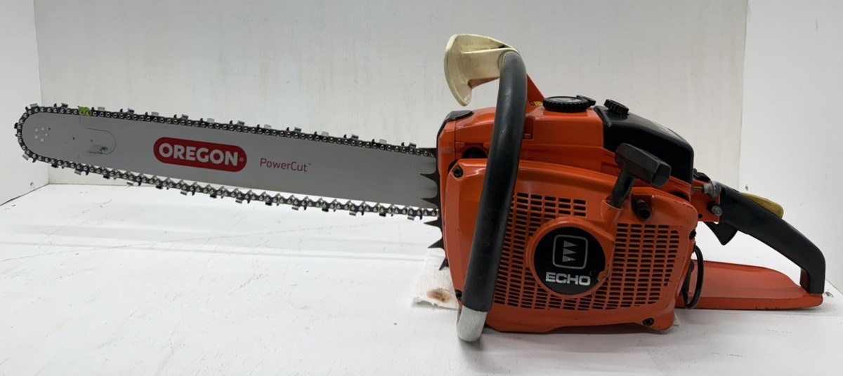 Vintage Echo CST-610 EVL Twin Cylinder 2-Cycle Chainsaw 24