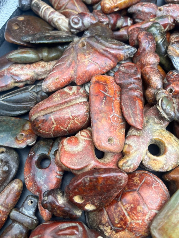 50PCS Old China Hongshan Culture Hetian Jade Hand-Carved Mixed Amulet Pendant - Image 3 of 4