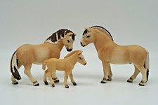 Schleich 13754 und 13753 - Fjordpferd mit Aalstrich - Norweger Familie Fohlen