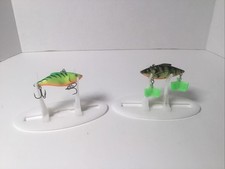2 Unbranded Rattle Traps Crank Bait Fishing Lures 2.5”.