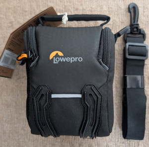LOWEPRO Adventura GO SH 115 Shoulder Camera Bag Case in BLACK LP37462-PWW RRP29