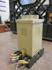 Omron Temperature Controller E5C2-R 20G 100/110V 50/60Hz 2VA Used