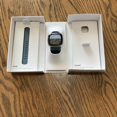 fitbit versa 4 with 2 extra bands and 2 chargers*