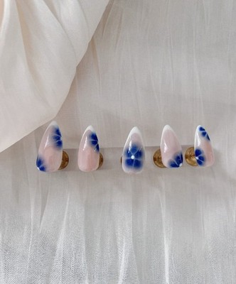 HANDMADE Press on Nails Almond FRENCH TIP FLOWERS