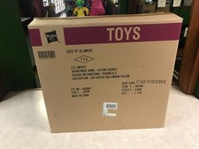 Star Wars Vintage Collection Millennium Falcon Toys R Us Exclusive 2012 NIB