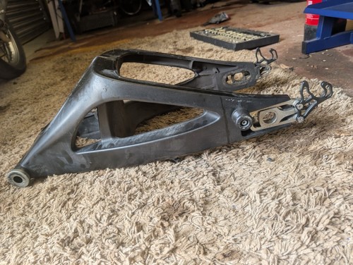 Yamaha R1 5VY Hinterradschwinge & Gilles Kettenversteller + Paddockspulen GEBRAUCHT