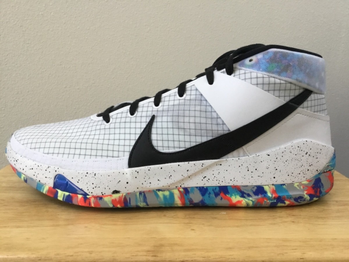 kd 13 navy and white