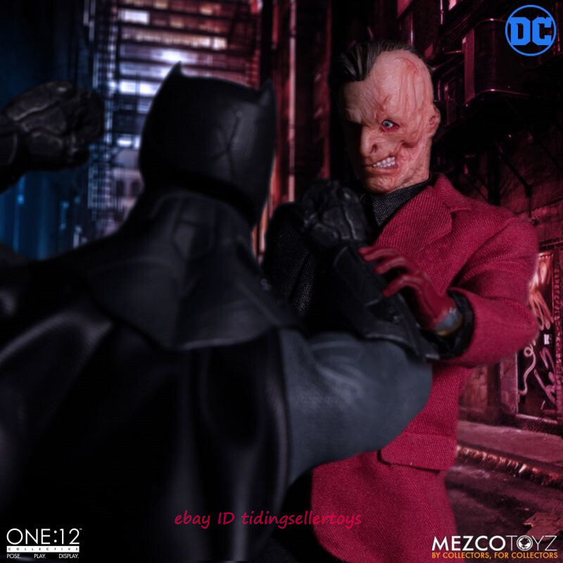 Mezco Toyz Two-Face Crescent Edition 1/12 Action Figure 6'' Batman