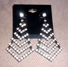 VINTAGE BLACK ENAMEL METAL RHINESTONE FAN LONG DANGLE EARRINGS STUD 3" MOC JCP