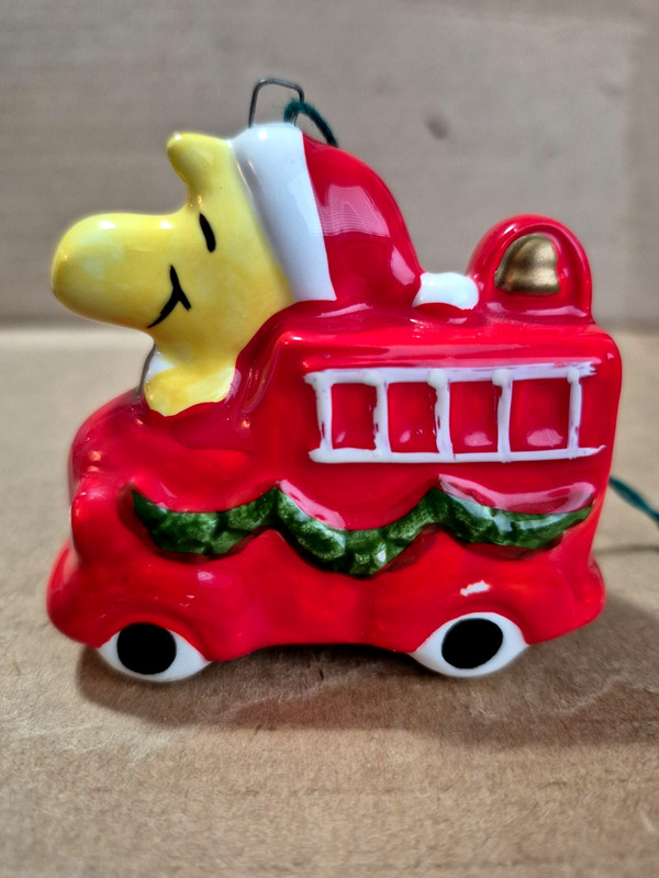 1972 Vintage Peanuts Ceramic Christmas Ornament WOODSTOCK on FIRE TRUCK