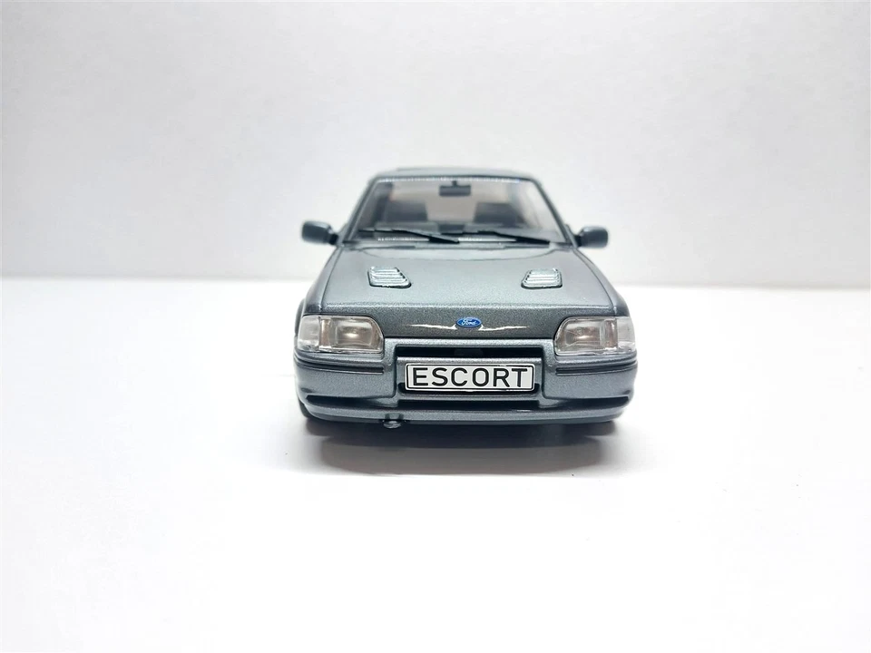 Ford Escort MK IV RS Turbo Tuning del 1990 - 1/18 Artigianale base MCG - Immagine 2 di 4