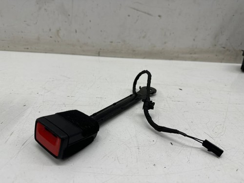 Volkswagen Arteon Shooting Brake 2023 Rechts Gurtschloss vorne 3G8857755