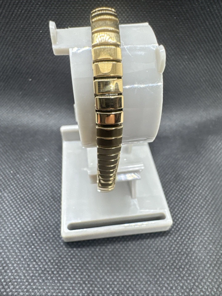 Новые винтажные женские часы Acqua Timex золотистый черный эластичный ремешок ручной завод - Изображение 4 из 4