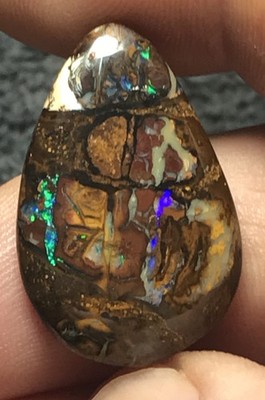 AUSTRALIA Boulder Opal Stone Polished - 24 Cts - Yellow Green Blue