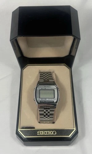 Vintage NOS 1980s Seiko Digital Alarm Chronograph Silver Watch Bracelet-Box +Tag