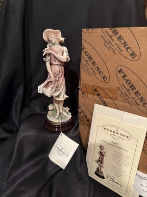 Giuseppe Armani Figurine Of The Year 1999  Elise 