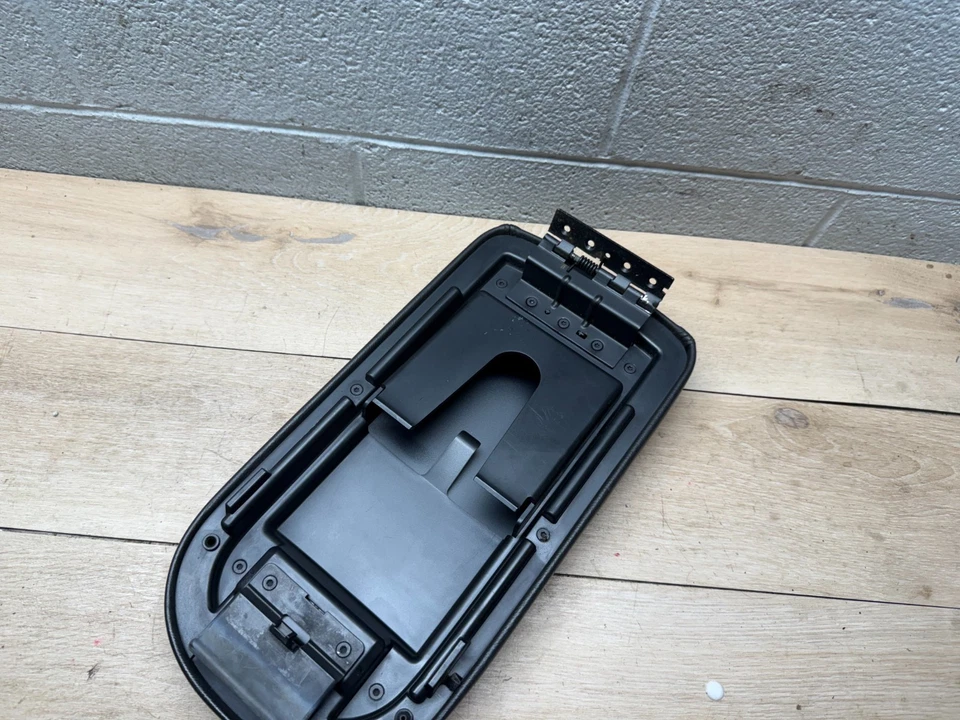 FORD FIVE HUNDRED 05-07 OEM  FRONT CENTER CONSOLE ARM REST ARMREST - Image 3 of 4