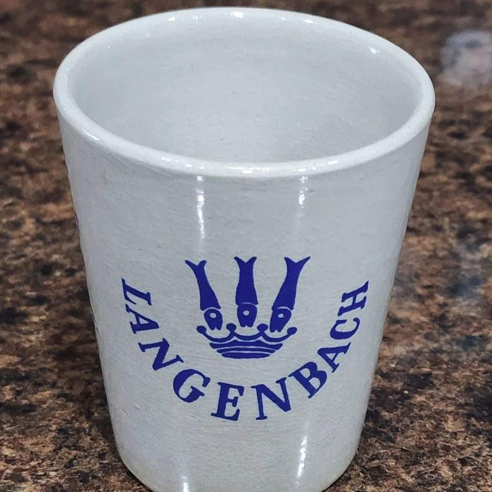 Copa de vino de gres Lufthansa Airline vintage de aproximadamente 3,75" de alto y 3" de ancho en la boca Foto 2 de 4