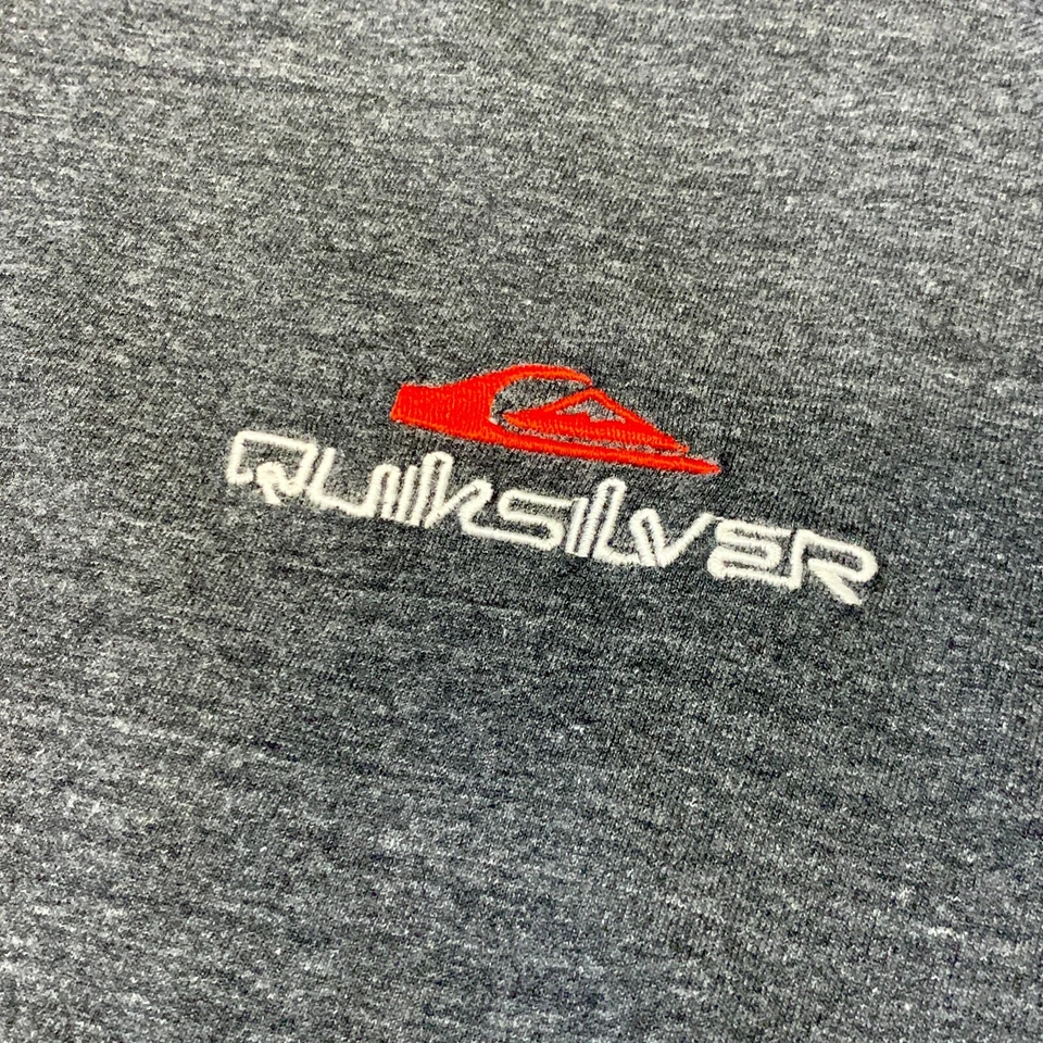 Vintage Quiksilver T-Shirt Basic Logo Grey Made in USA Size F - Image 3 of 4