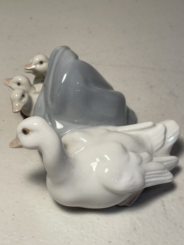 Vintage Lladro #4895 Ducklings Figurine Mother Duck With Babies In Basket Signed - Picture 2 of 5