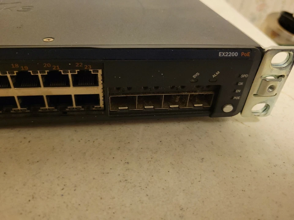 Juniper EX2200-24P-4G 24PRT 10/100/1000 BASE-T Ethernet Switch PoE 4 SFP ports  - Image 4 of 4