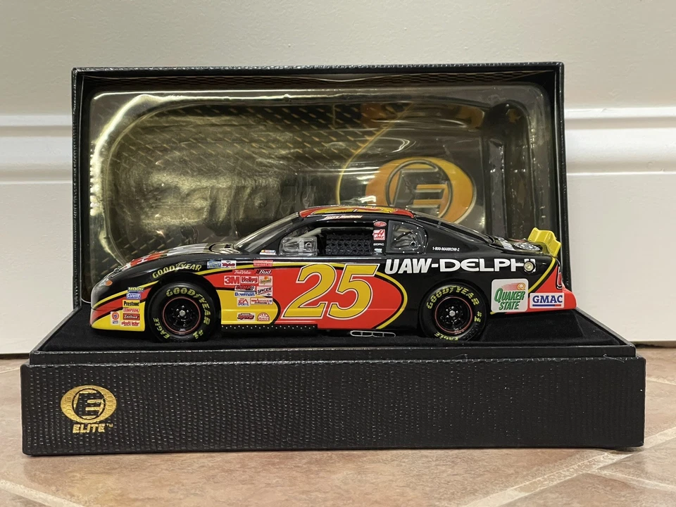 Chevrolet Monte Carlo 2001 Jerry Nadeau UAW Delphi Action Elite 1/24 597/720 Foto 2 de 4