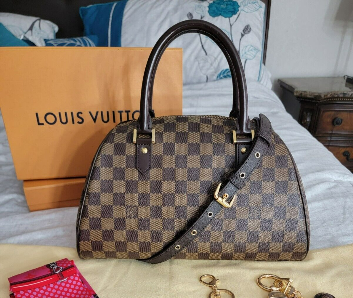AUTHENTIC LOUIS VUITTOM Damier Ebene Ribera MM Tote Purse