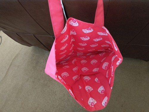 BUNDLE Sanrio Hello Kitty Watch Sealed in Pack Plus ALOHA Tote Bag POLYESTER - Foto 10 di 11