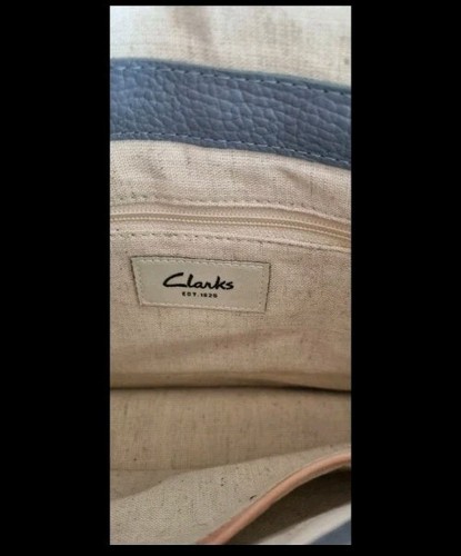 BNWOT Clarks Womens Grey Leather Cross Body Bag - Picture 4 of 9