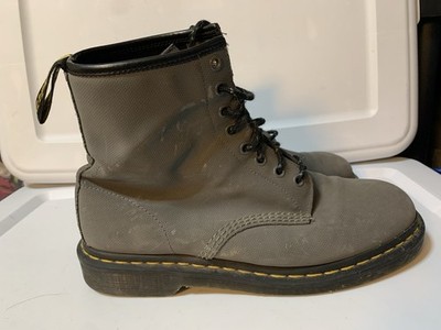 Dr. Martens Mens Sz 9M Doc The Original Gray Leather Boots 23923 Docs