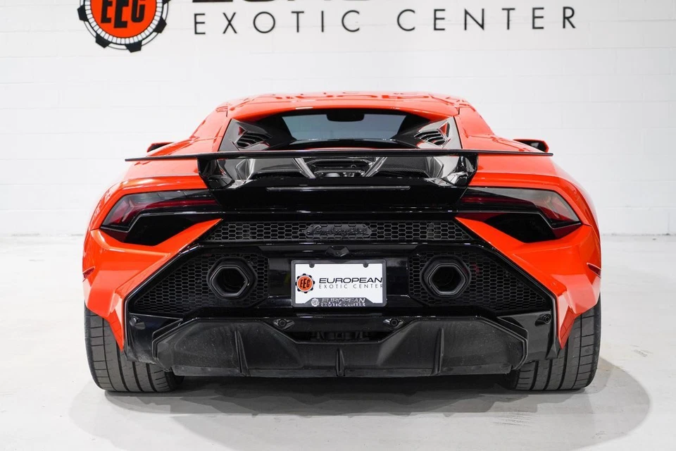 2024 Lamborghini Huracan  - Image 3 of 4