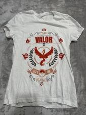 Tee Fury T-Shirt Women's White Size Medium Short Sleeve Team Valor Trainer EUC