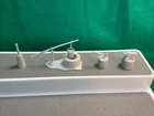 VINTAGE MARX WESTERN PLAYSET WATER WELL AND ACCESSORIES IN LIGHT GRAY