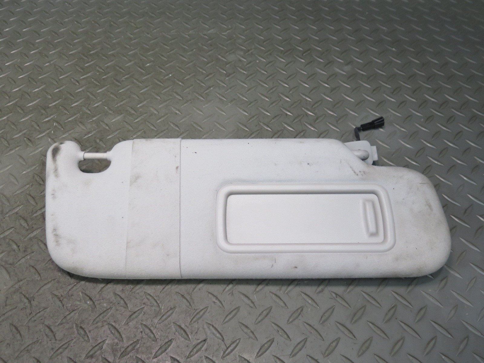 2017-2020 MASERATI LEVANTE M161 FRONT LEFT & RIGHT SUN VISOR SET OF 2