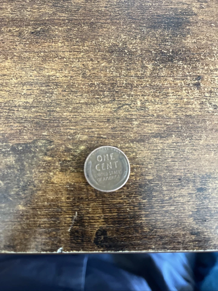 1951 D Error with Lettering On the Rim One Cent Lincoln Wheat - Image 2 of 2